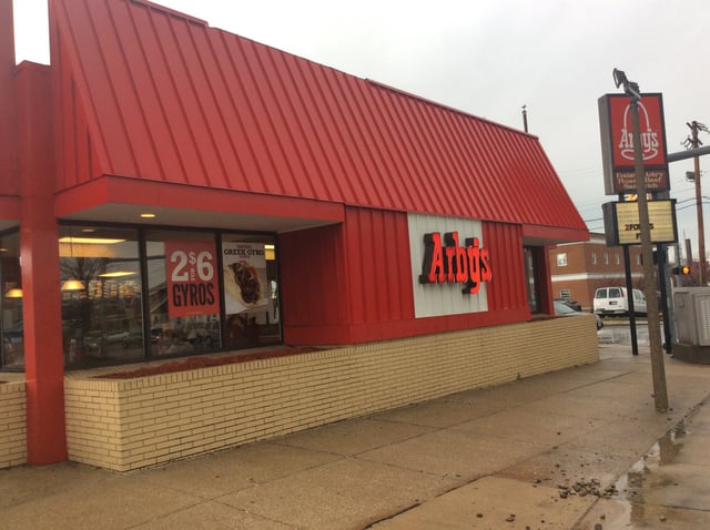 Arbys Painesville exterior BEFORE