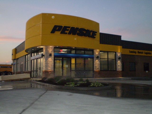 Penske_-_Exterior